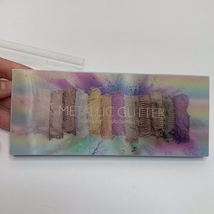 OKALAN | METALLIC GLITTER EYESHADOW PALETTE